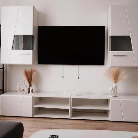 - Schoenes Heim Li-apartments *